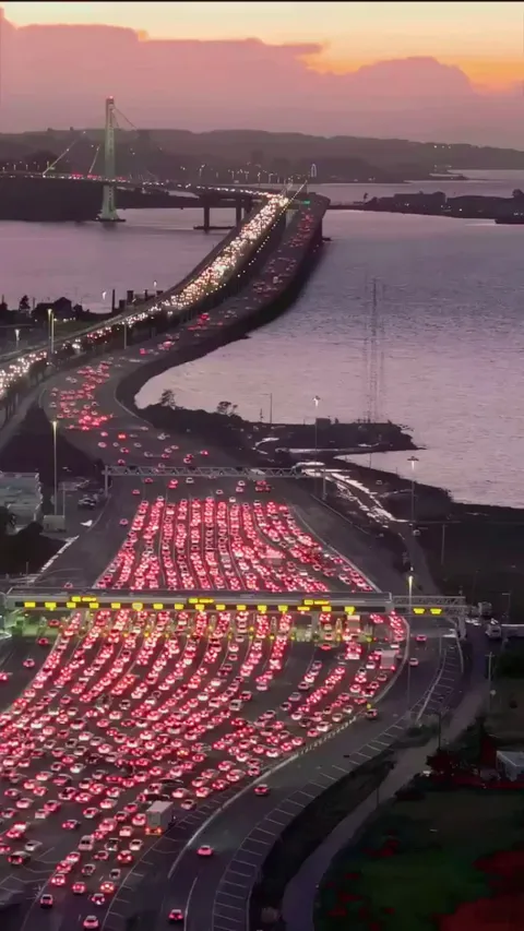 The Oakland-San Francisco Bay Bridge averages 260,000 vehicles daily, each paying a $8 toll.