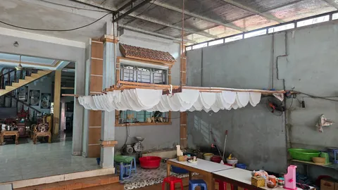 What are the most unforgettable food you’ve tried while traveling?