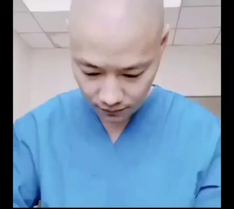 This is how many layers of protection doctors wear when dealing with highly infectious diseases