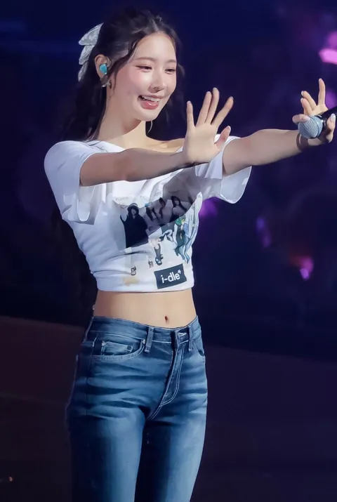 Idle- Miyeon ft. Minnie