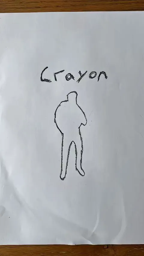 This guy made a Pencil VS Crayon fight