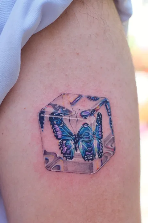 Fresh first tattoo by @kimo_ink in Paris