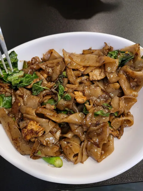 [I ate] Drunken Noodles