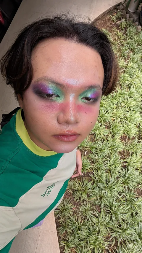 Finally got more serious and actually use eye primer xd