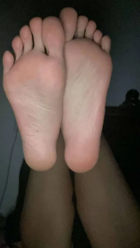 You know you want to relapse so cum for mommy you gooner