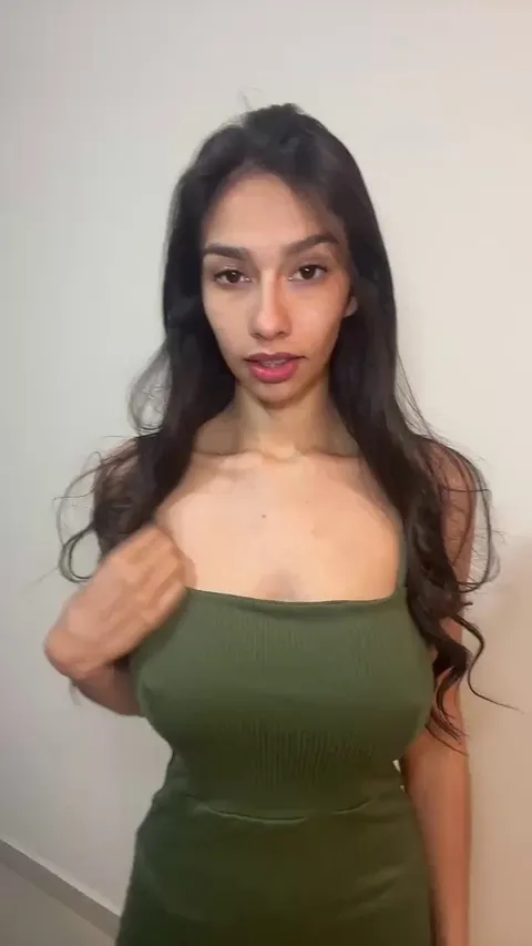 I love clothes with easy access [reveal]