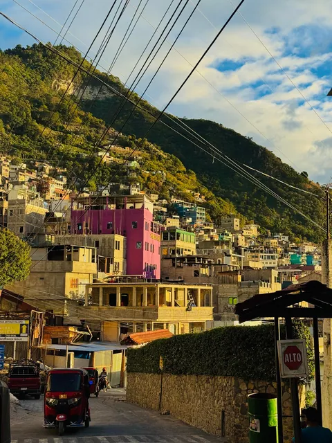 Volcano Acatenango, Volcano Fuego and Lago Atitlan in Guatemala