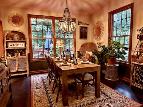 Dining room ready for the “ber” months