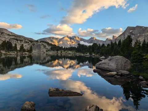 Morning in the Wind River Range, WY [OC] 4080x3072