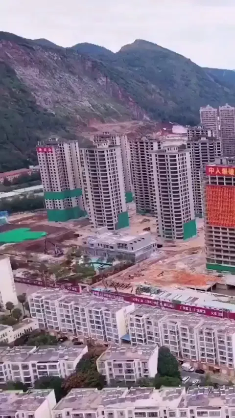 15 buildings demolished in China because the construction company ran out of money to complete the project 