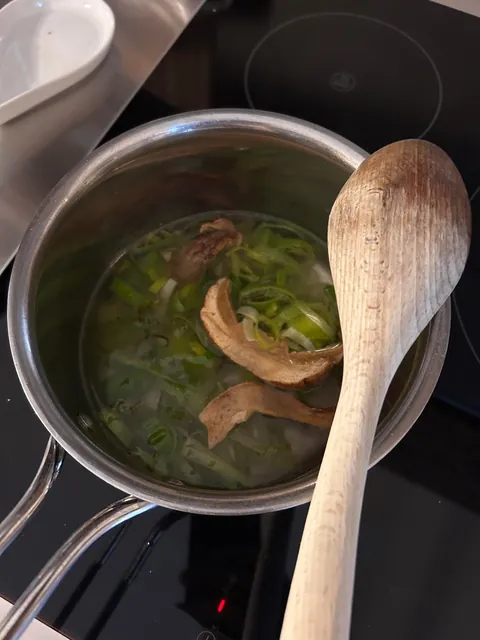 [homemade] Cauliflower steak with leek sauce