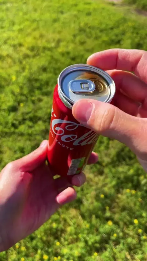 Turning a Coke can into a pinhole camera.