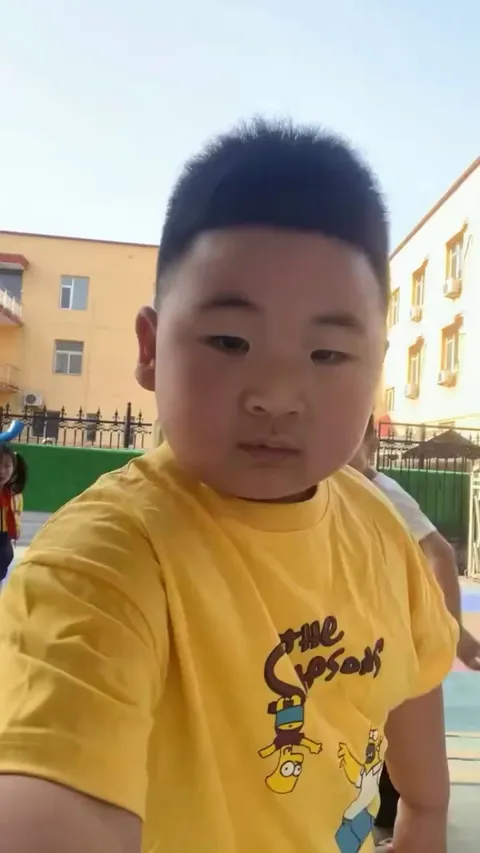 This kid’s got more rhythm than I’ve had my whole life!