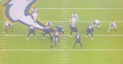 [Highlight] Geoff Schwartz on X: “[This play] sums up Herbert’s season (career). RG and RT whiff immediately. The center stumbles and gets picked … three free runners at Herbert and he avoids all. Throws a dart to Gadsden who drops it.”