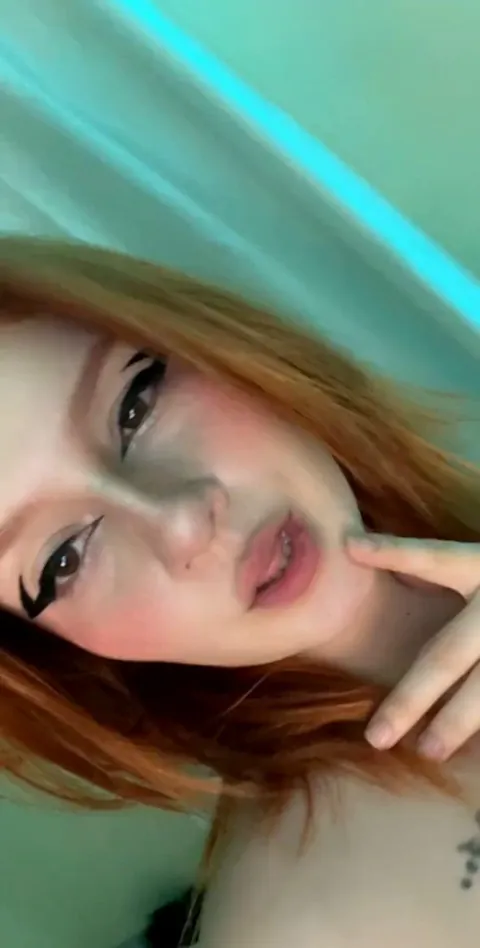 Don´t let my baby face fool you, I´m naughty red haired