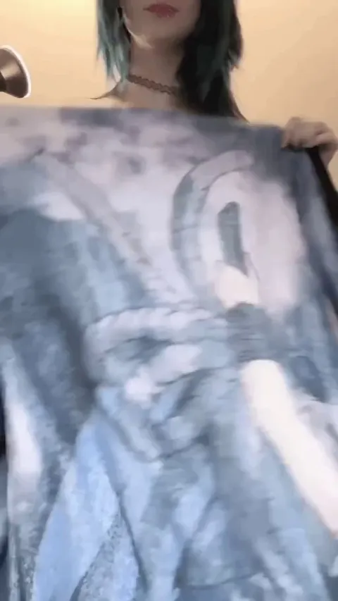 i heard you're still taking applications for big tiddy goth gf