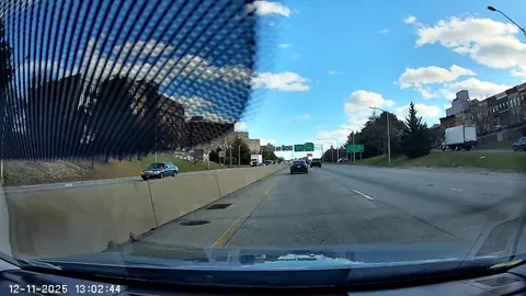 [oc] idiot stops traffic in front of a cop and then pulls over to the left