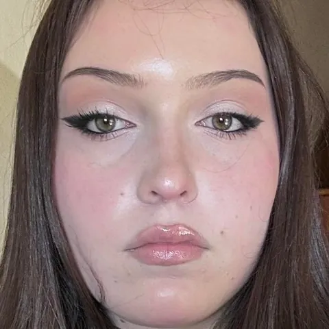 Eyeliner on waterline: better with or without?