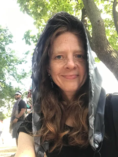 47F I love those “You Look Like” roasts. Lemme have it