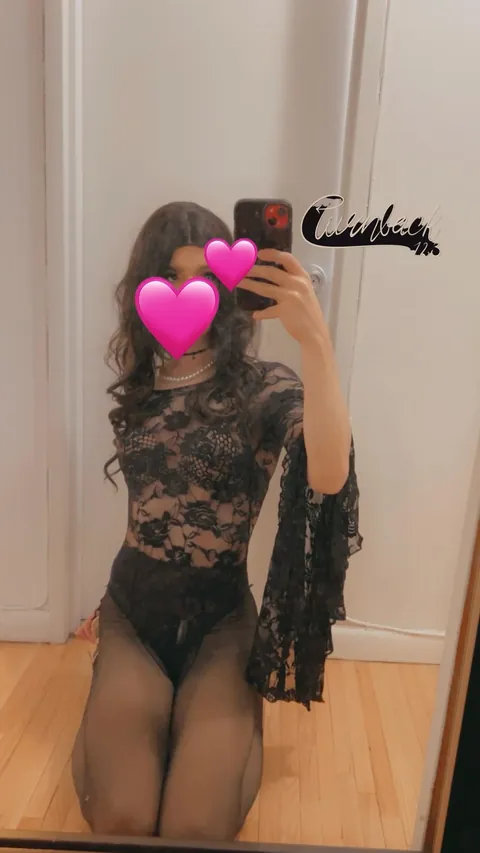 The only AI’s I care about: (A)m (I) pretty? 😇💕