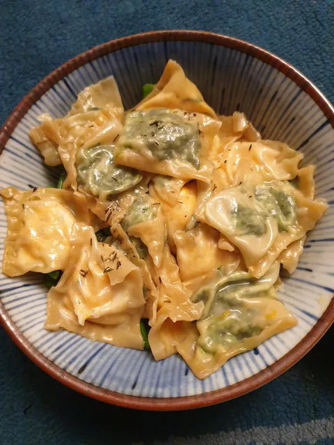 [homemade] ricotta with spinach and pumpkin ravioli, and thyme butter