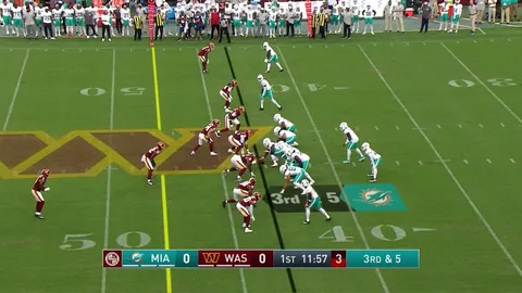 [Highlight] Dolphins rookie WR Caleb Douglas fights through DPI to make a 1 handed catch going to the ground