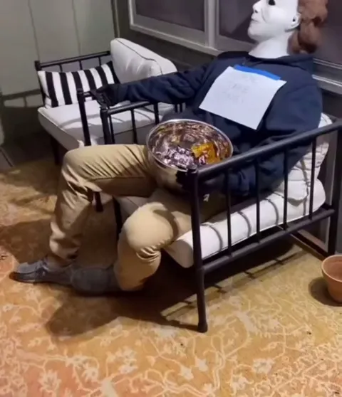 Can't wait for Halloween to scare people this way 🎃😂