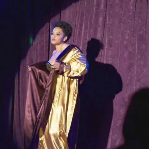 Kiersey Clemons (Easy S02E07) 2017