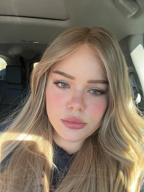 Went with some cooler tones today and ended up really liking it! 