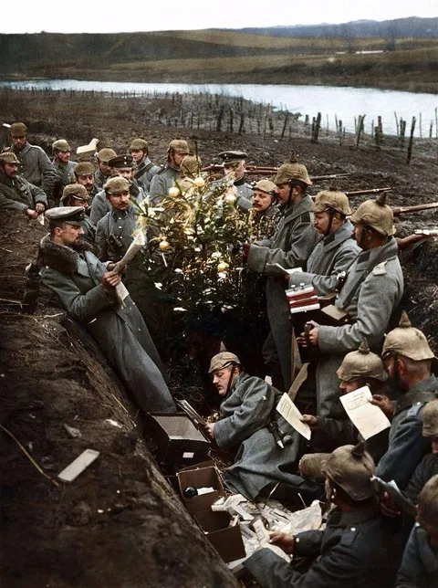 Christmas in the trenches - 1910s