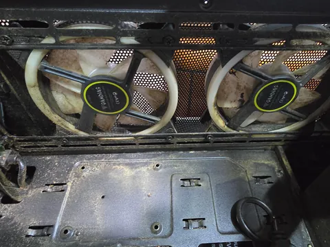 Hate being the family IT guy // PC with lung cancer