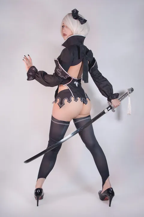 2B's butt (Shirokitsune)