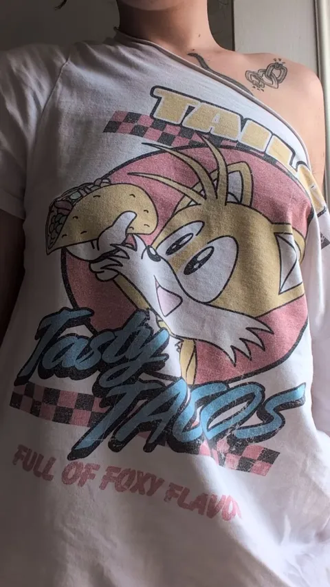 Come play with my small tits