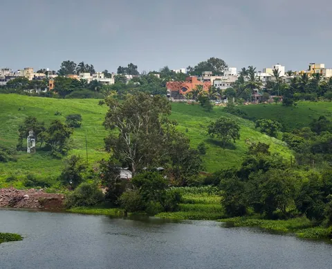 Gadi House by PMA Madhushala in the suburbs of Pune, India