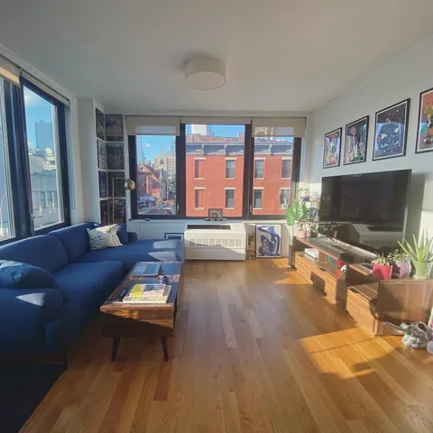 new apt starting to feel very cozy ☺️