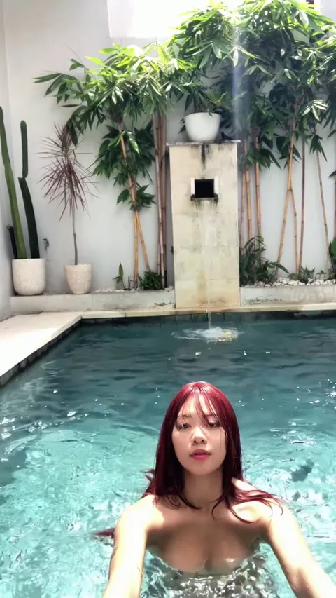 4’11 100lbs built for cum