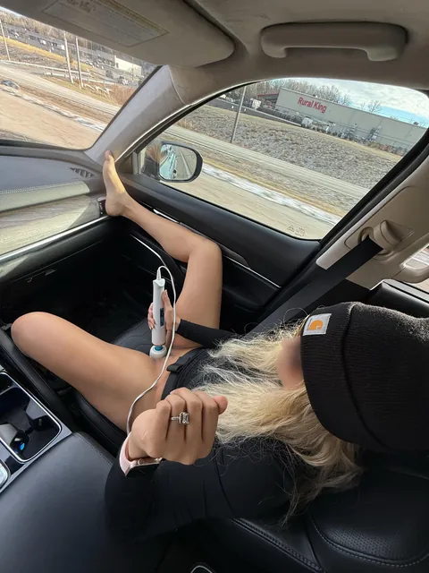 Unexpected slowdown — Cause: passenger princess👑 — Wet conditions reported