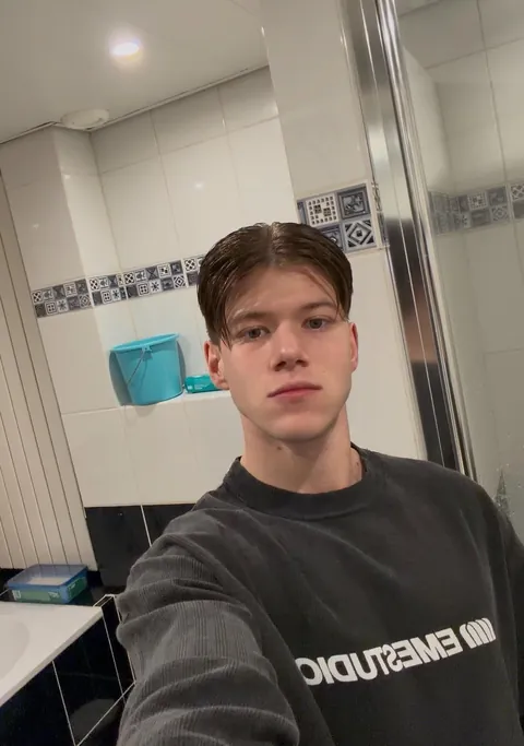 21M, never had a girlfriend despite making a lot of efforts. Make fun of me.