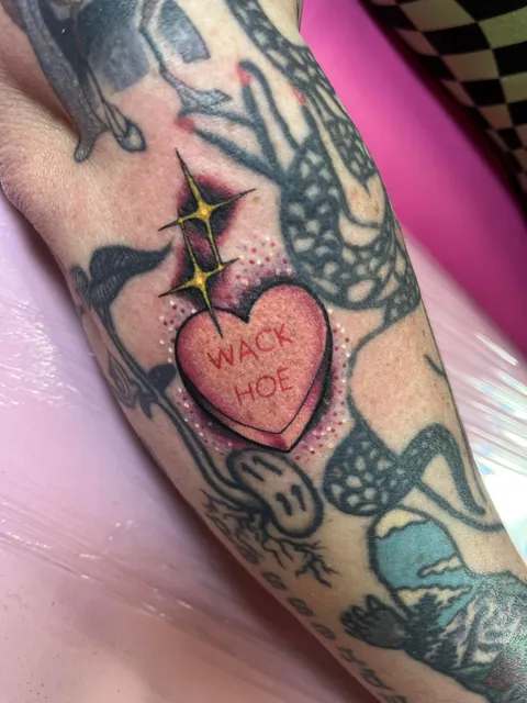 Question: For other tattooers. Should I stick it out?