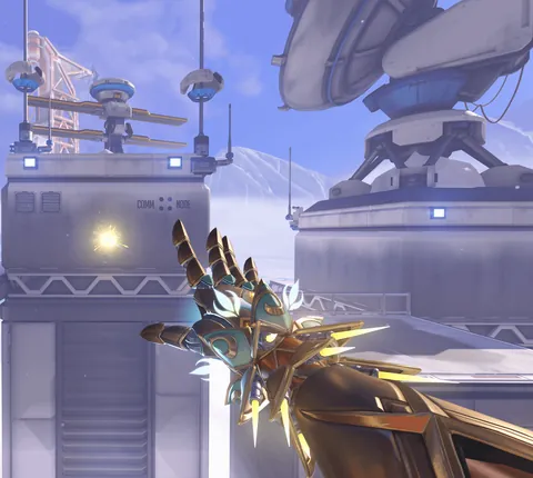 Lifeweaver's Legendary tier skins weapon vs. his Mythic skin weapon. This is not ok for a Mythic skin imo.