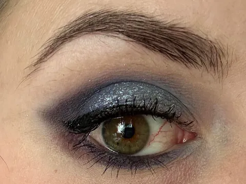 I call this look “Pisces Gone Dark”