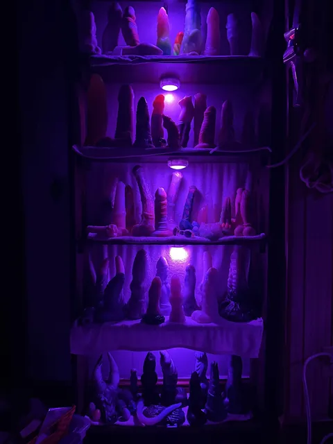 Shelf lighting to set the mood~