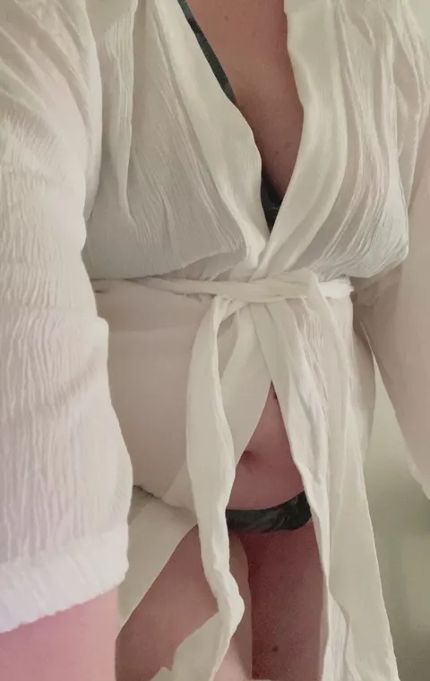 This bikini really accentuates how plump my body is 🤭