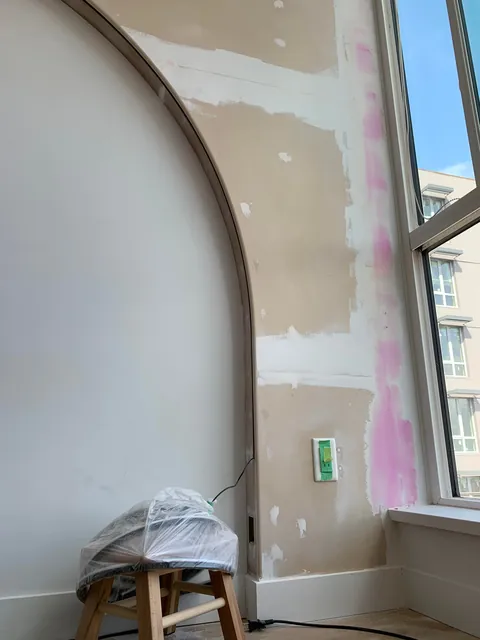 Bedroom Arch w. LED Lighting