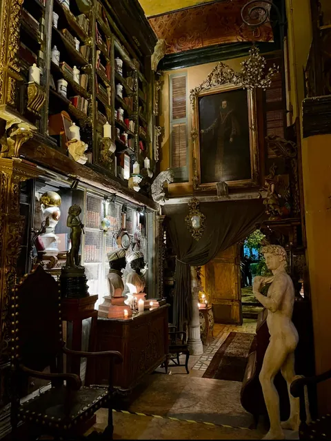 The coziest hallway I’ve ever seen