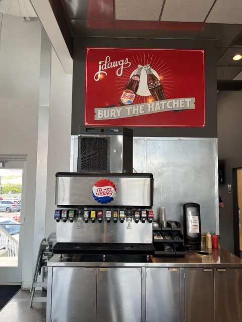 A restaurant that serves both Coke and Pepsi from the fountain