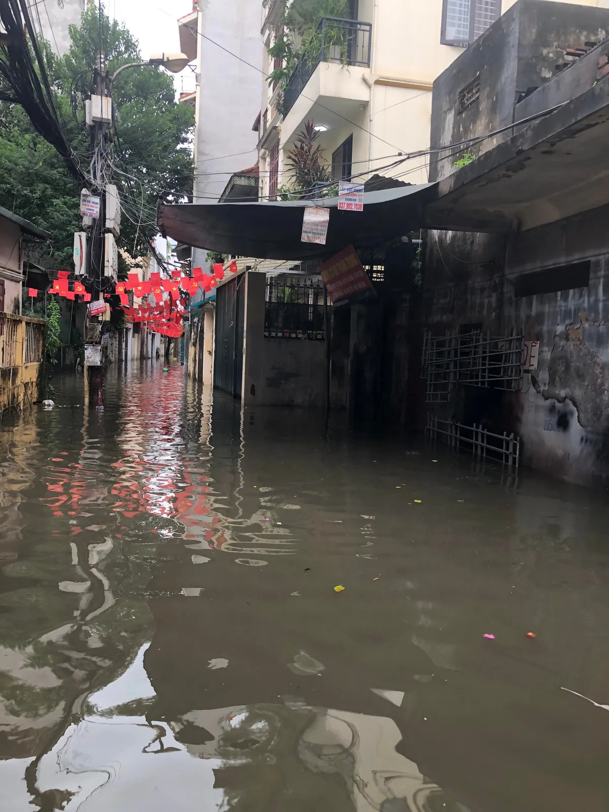 Man heavy rain sucks