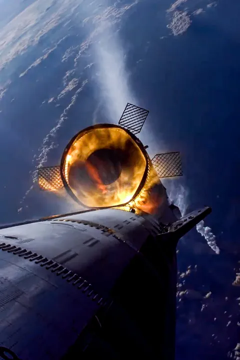 Official photos taken from Starship flight 11