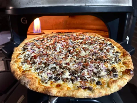 [Homemade] mushroom and bacon pizza