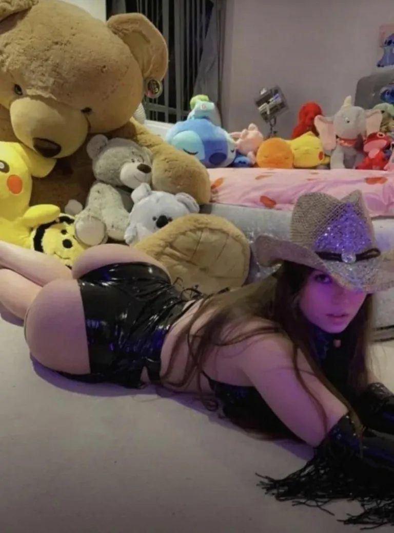 It was such a mistake getting drunk in the airport 😵‍💫😵‍💫